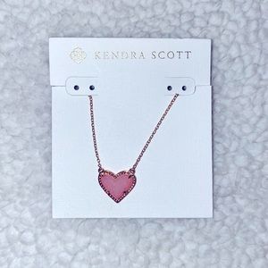 NWT Kendra Scott necklace